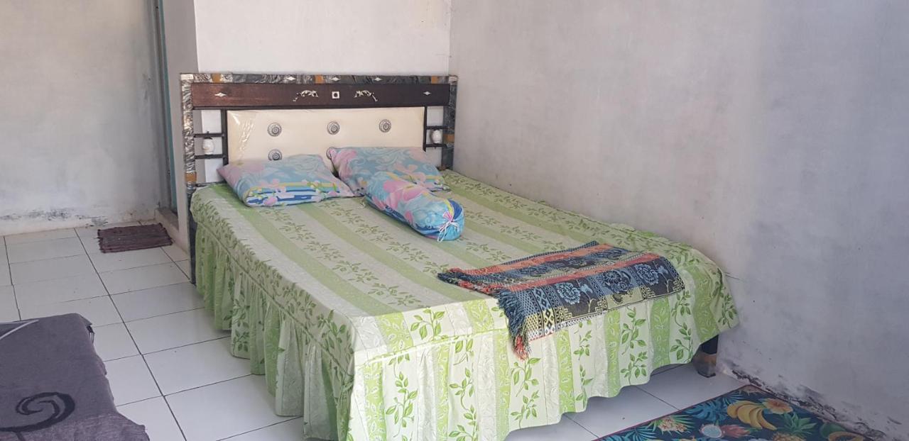 Spot On 90018 Villa Zane Reynold Karanghawu Экстерьер фото
